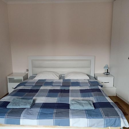 Old Town Bed & Breakfast Гори Екстериор снимка
