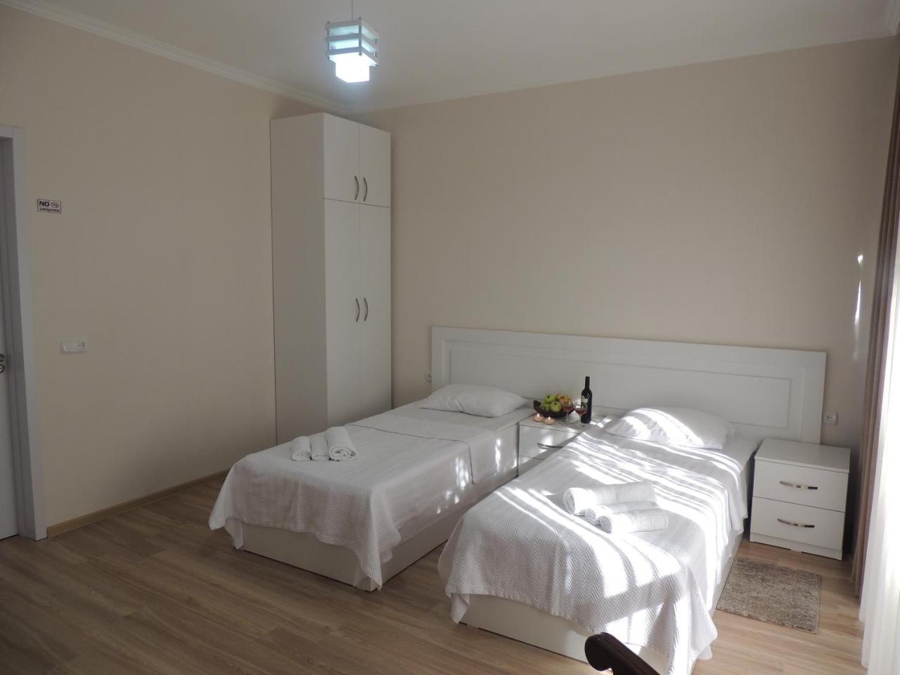 Old Town Bed & Breakfast Гори Екстериор снимка