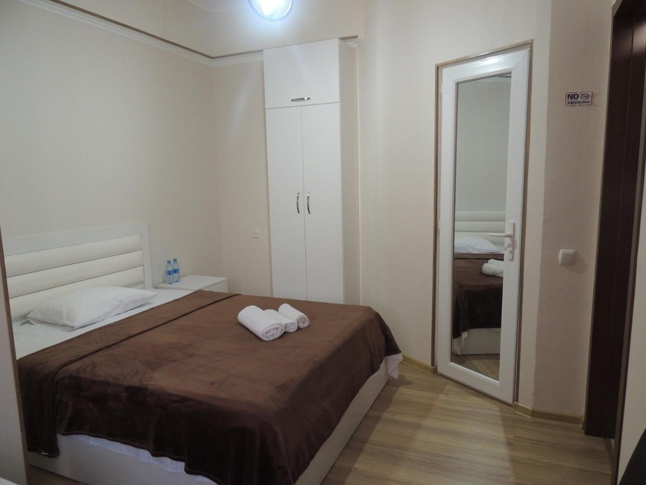 Old Town Bed & Breakfast Гори Екстериор снимка