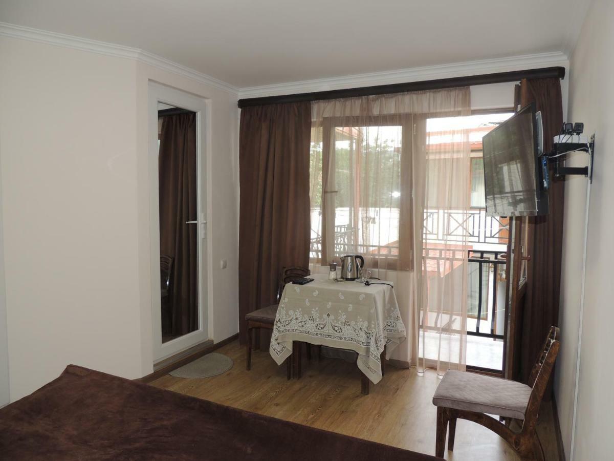 Old Town Bed & Breakfast Гори Екстериор снимка